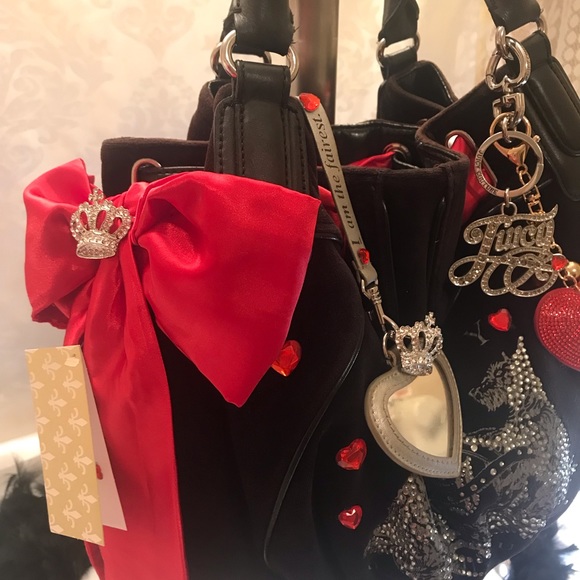 Rare gorgeous ✨vintage y2k black velvet and red satin purse ♥️ - Picture 7 of 14